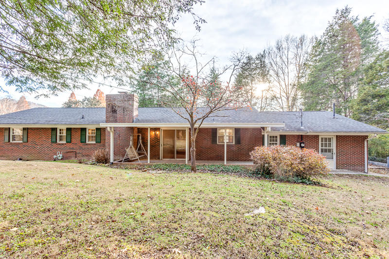 913 Riverbend Road Clinton, TN 37716 - Photo 30 of 30 private backyard