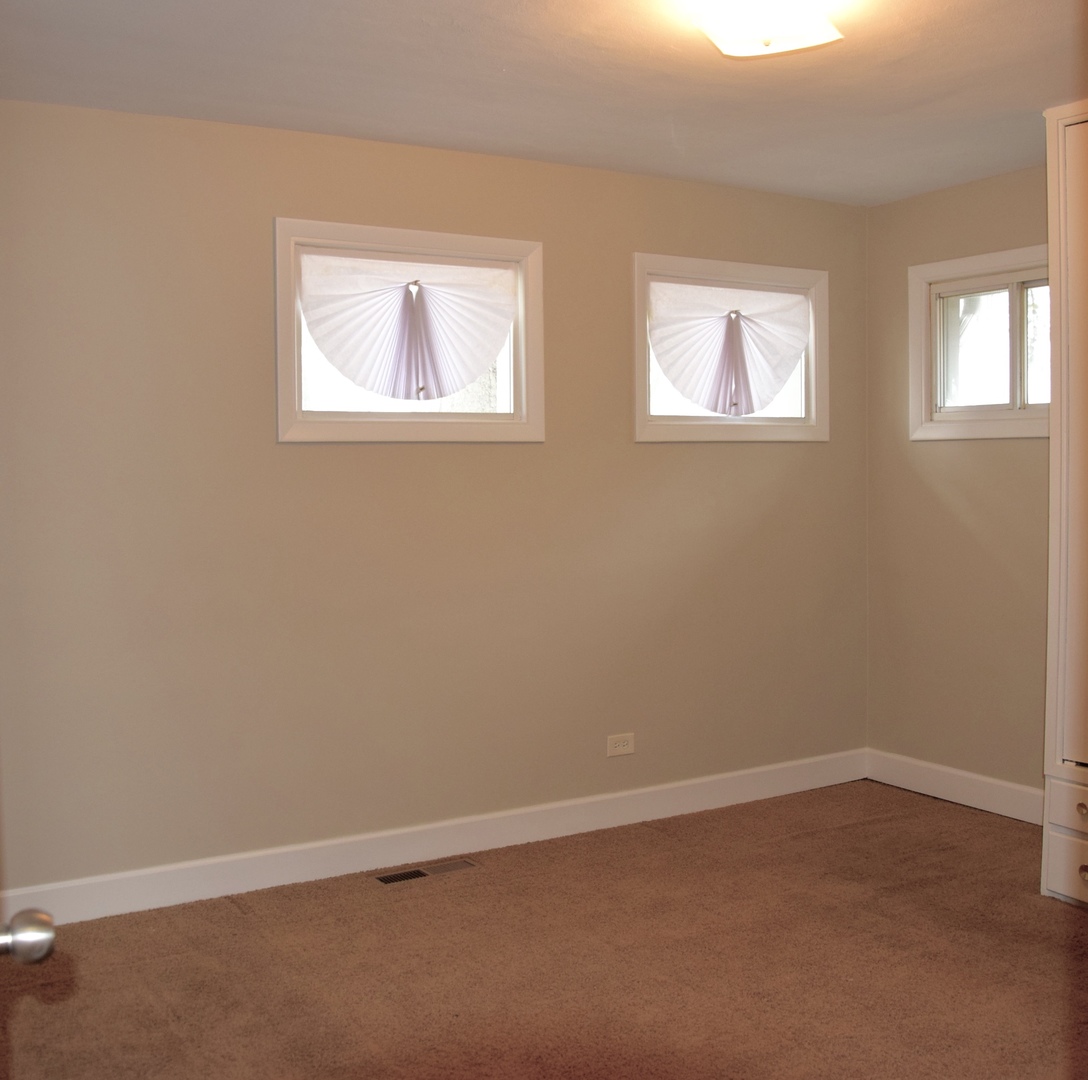 17236 Roy Street Lansing, IL 60438 - Photo 10 of 16