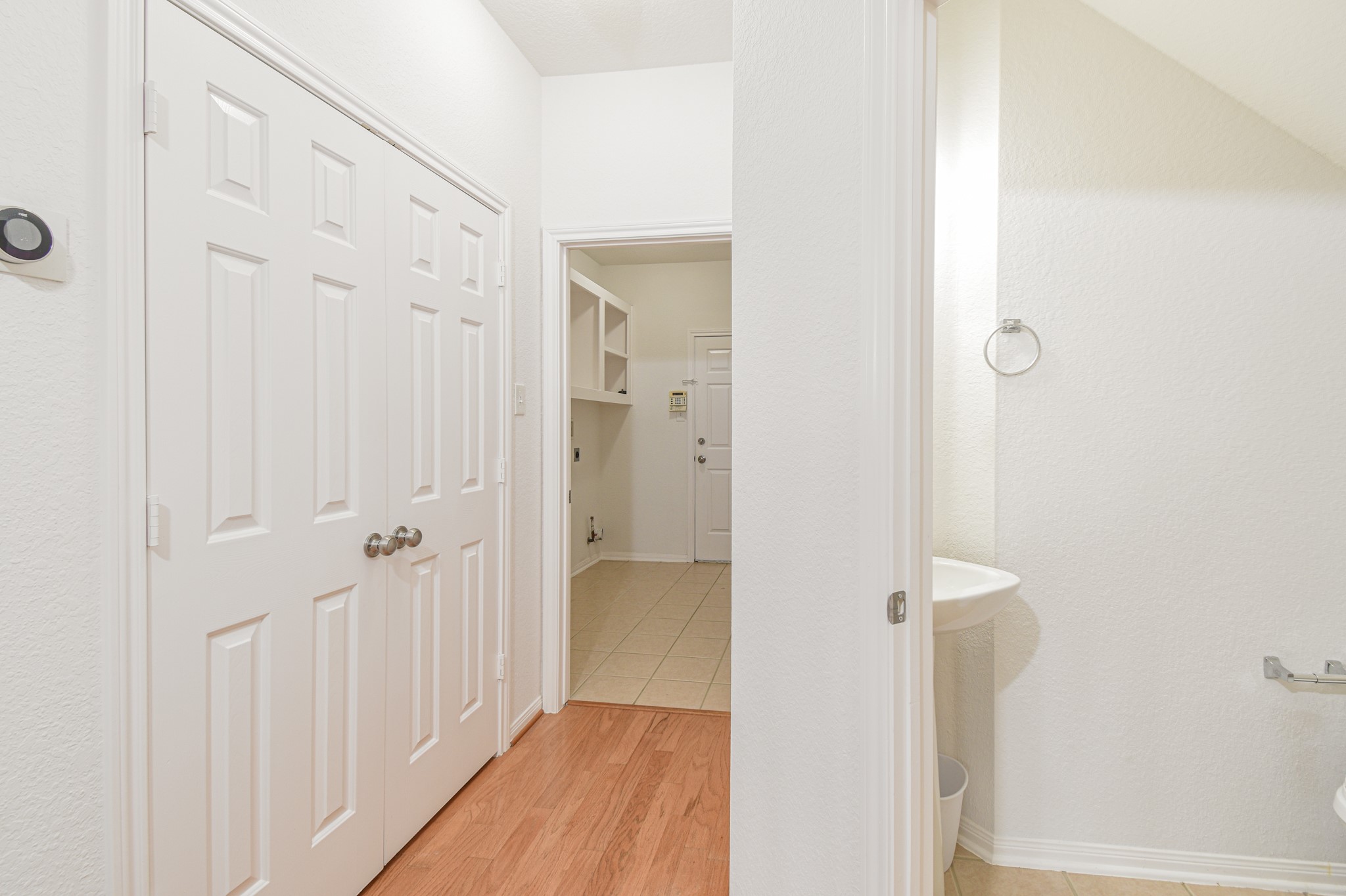 14603 Kings Head Drive Houston, TX 77044 - Photo 16 of 33 a view of a bathroom from a hallway