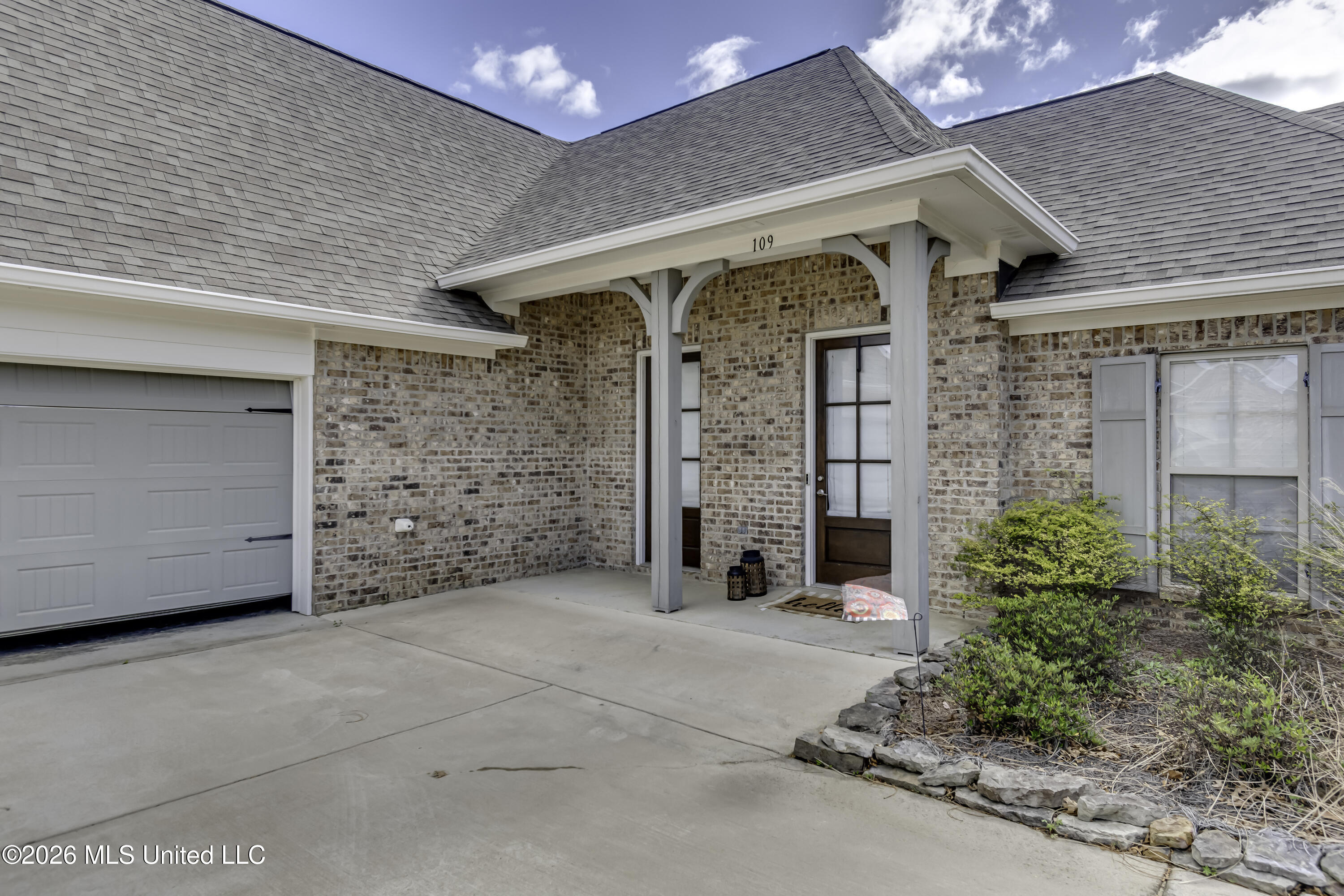 109 Hampstead Drive Madison, MS 39110 - Photo 4 of 67 109 Hampstead Dr--3
