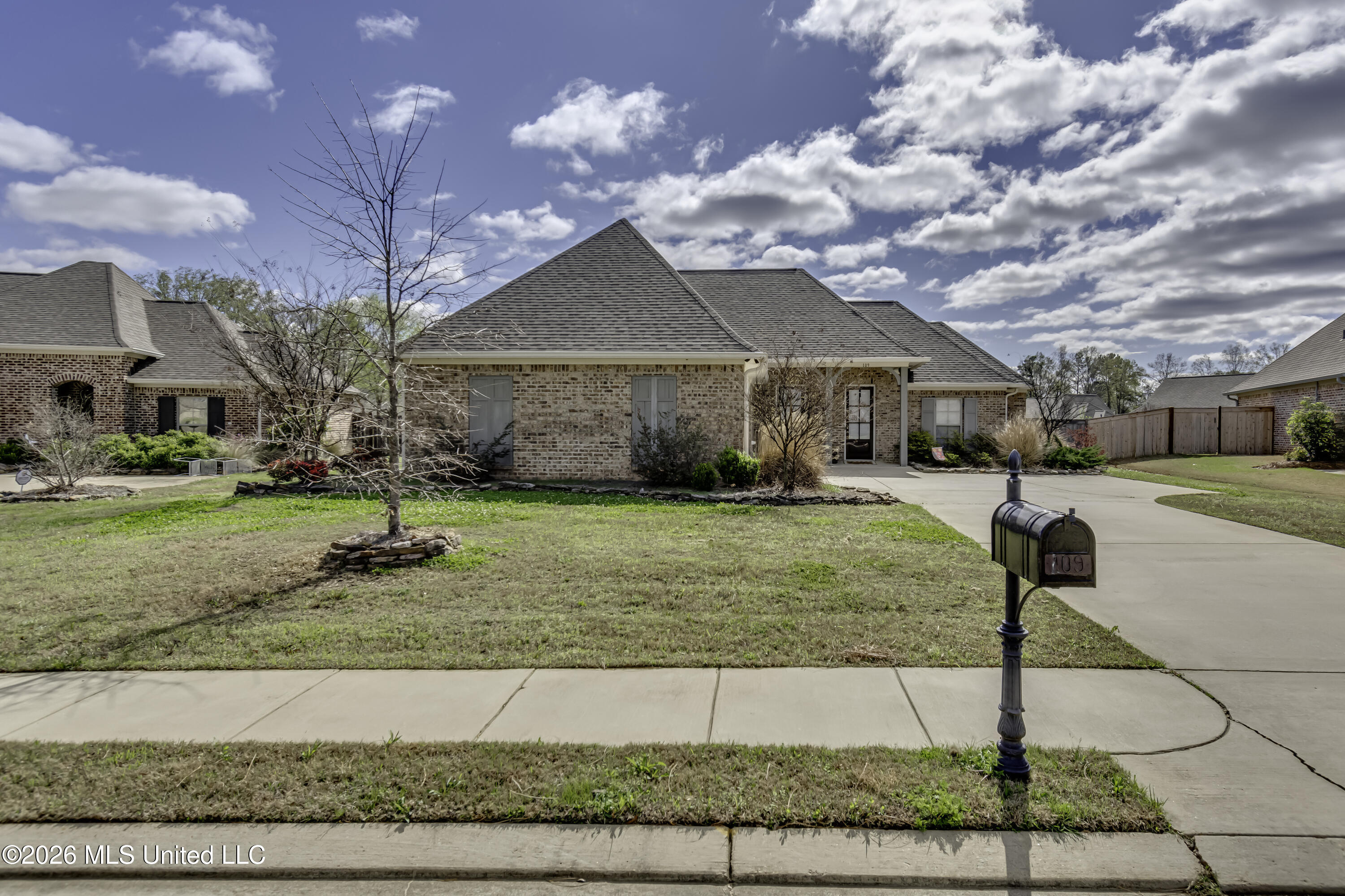 109 Hampstead Drive Madison, MS 39110 - Photo 8 of 67 109 Hampstead Dr--7