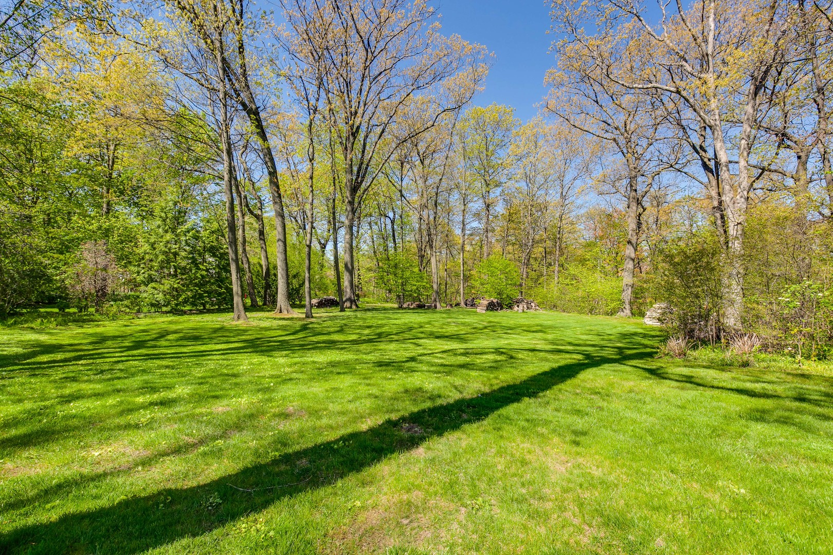 1220 Elm Tree Road Lake Forest, IL 60045 - Photo 43 of 55 a view of outdoor space