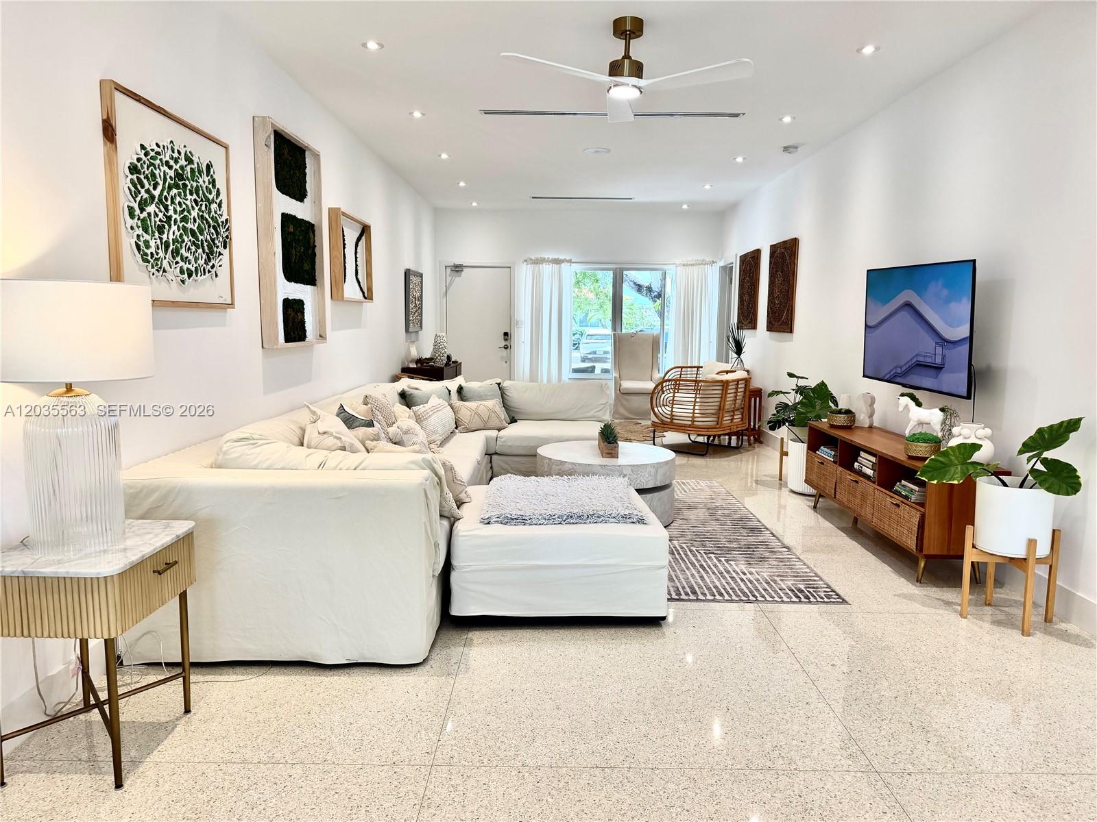 1460 Cleveland Road Miami Beach, FL 33141 - Photo 5 of 30