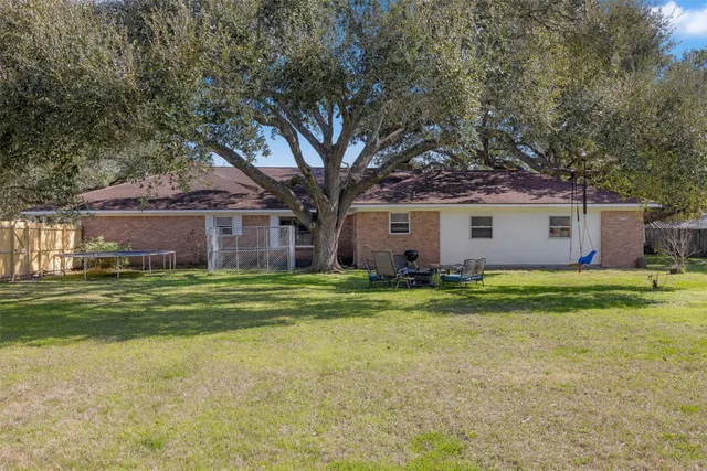 $325,000 | 617 Melody Lane, Eagle Lake, TX 77434
