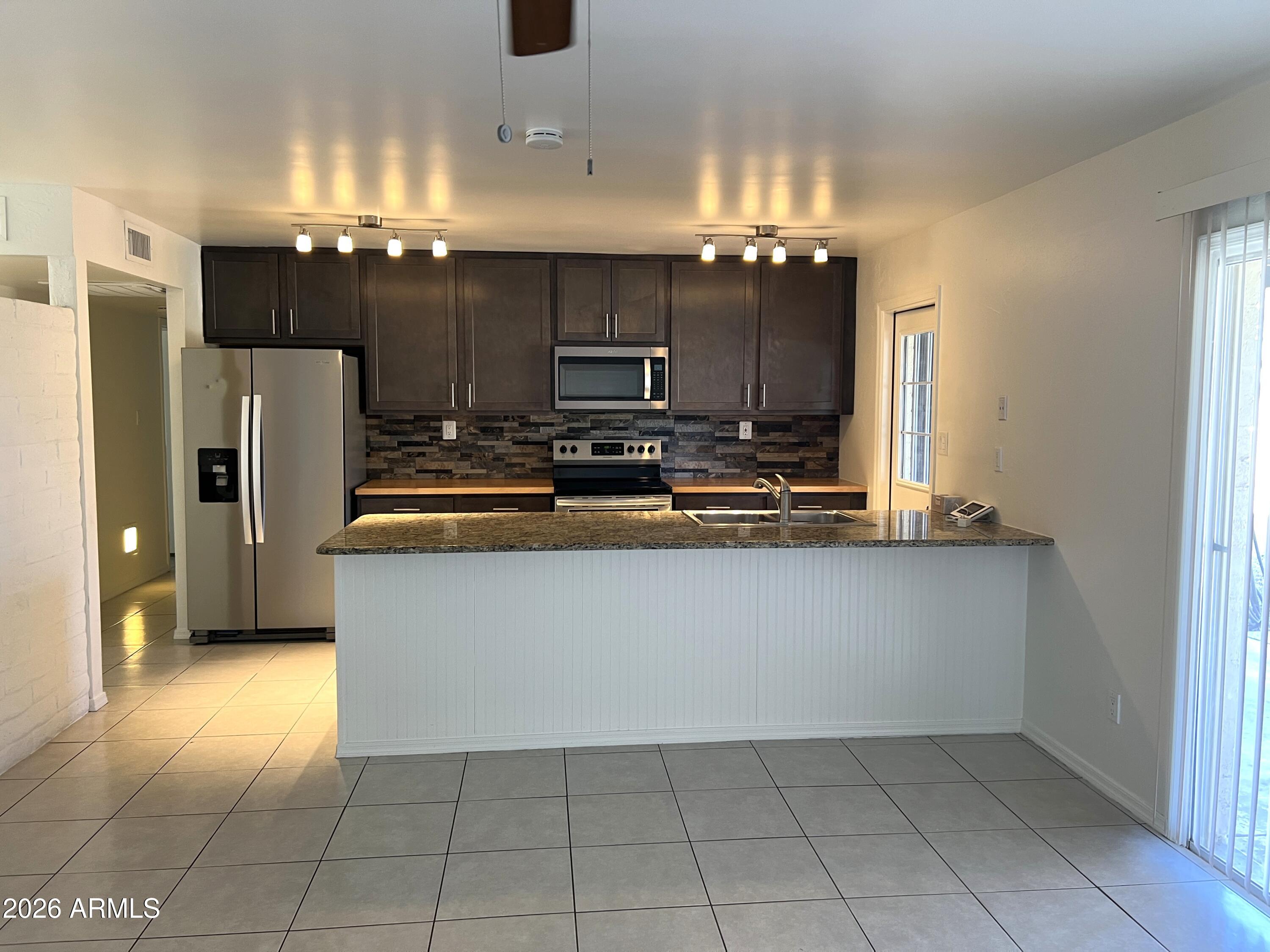 1622 East Del Rio Drive Tempe, AZ 85282 - Photo 4 of 14