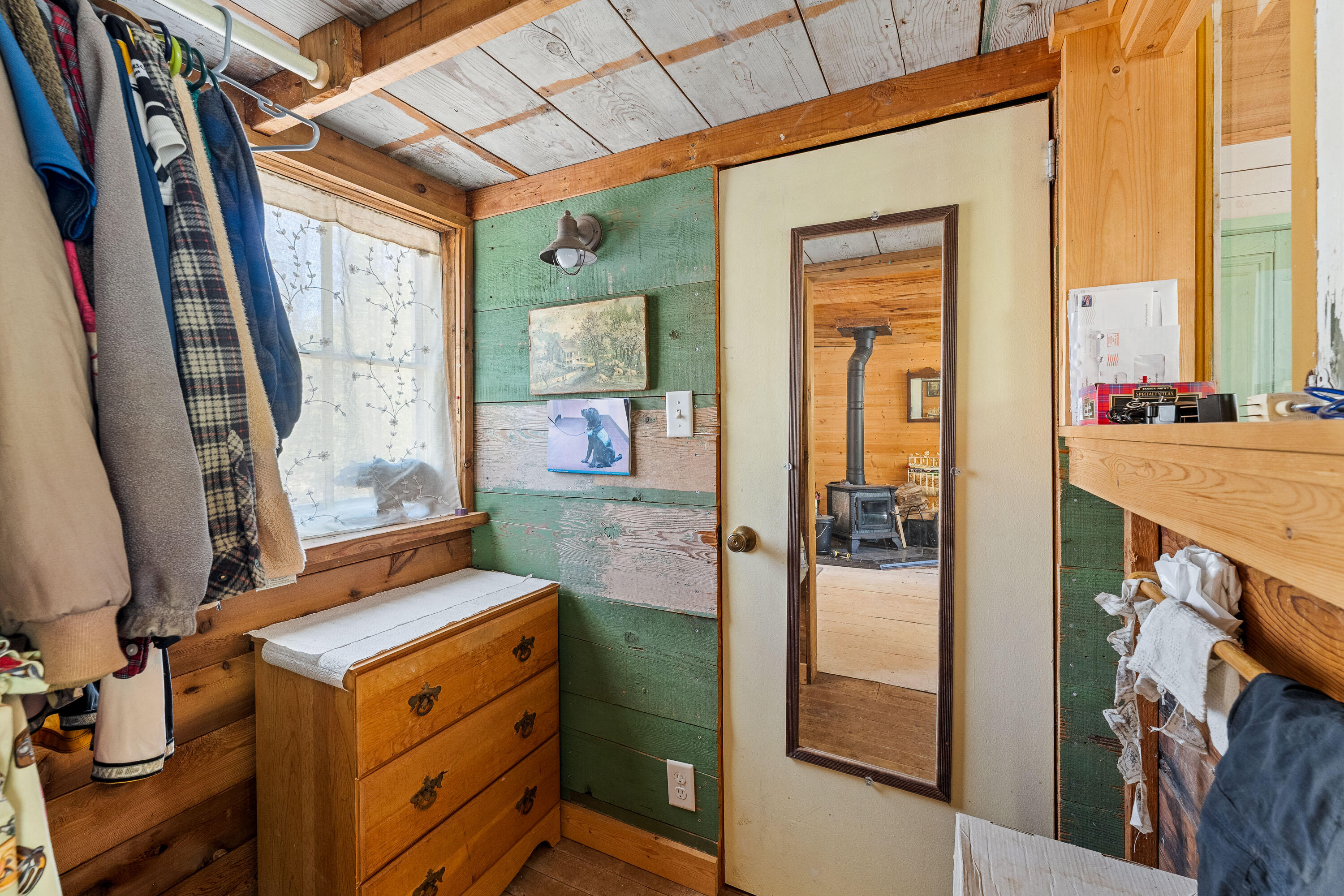 798 Covered Bridge Road Rogue River, OR 97537 - Photo 8 of 39 Main Cabin