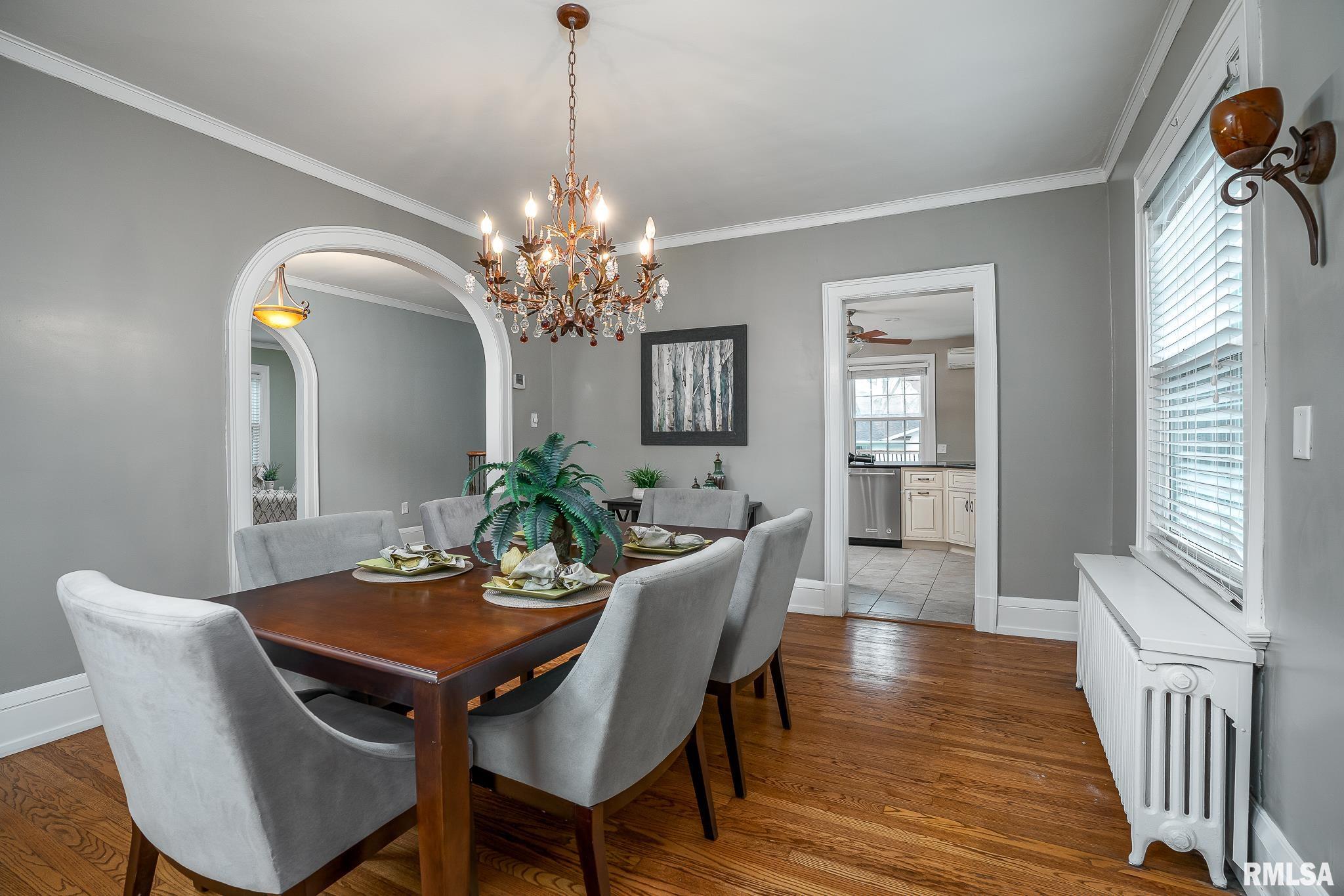 206 Forest Road Davenport, IA 52803 - Photo 6 of 34 Gallery Image 6