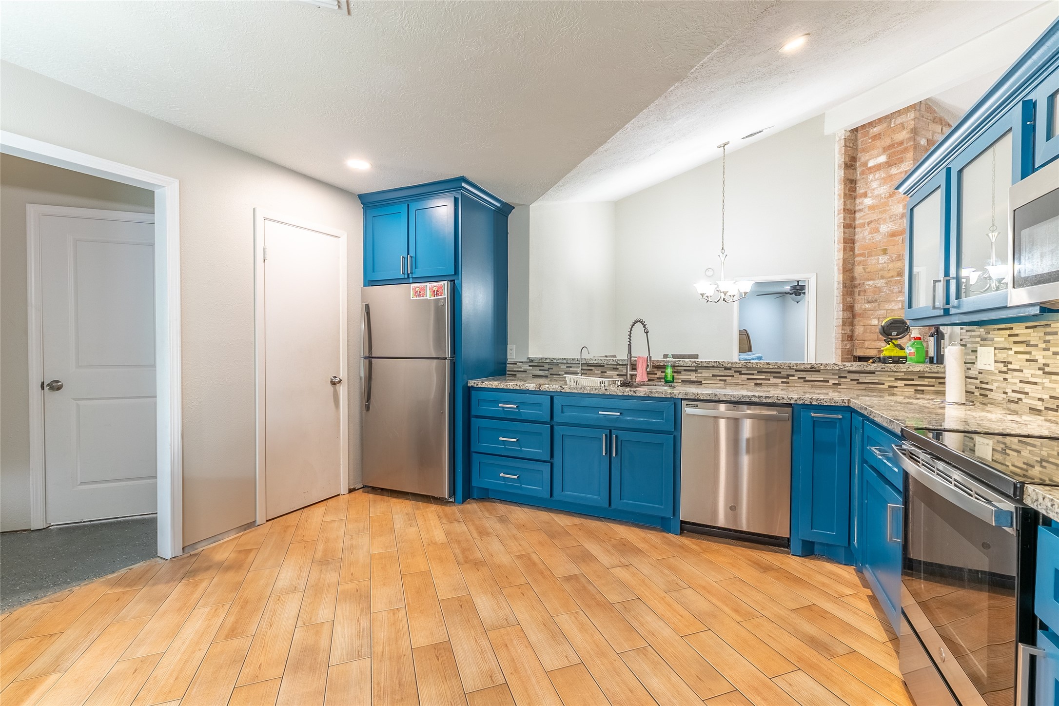 6323 Bridgegate Drive Spring, TX 77373 - Photo 4 of 23 Open Kitchen Space