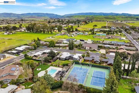 $1,699,900 | 4669 Almond Circle, Livermore, CA 94550