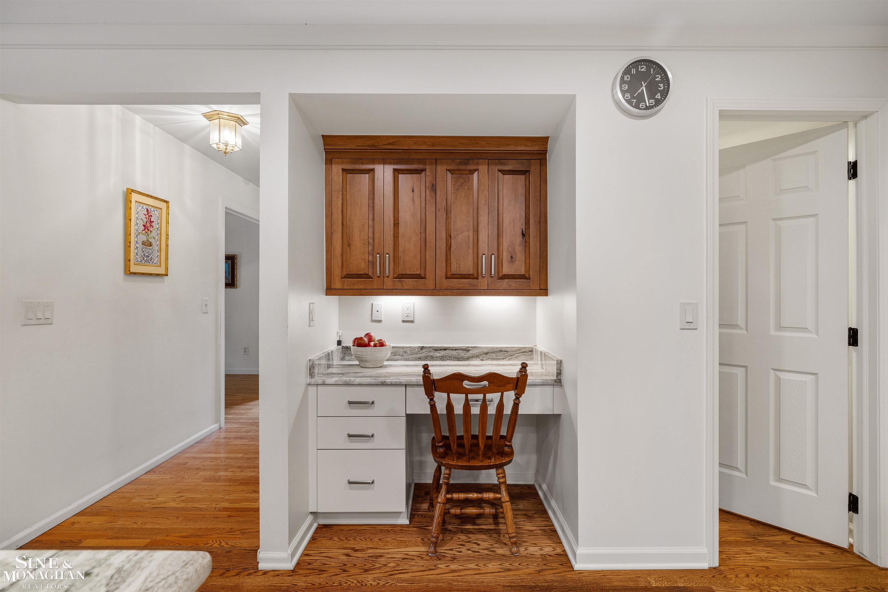 725 Fisher Road Grosse Pointe, MI 48230 - Photo 21 of 63 50211891-ba3119fb-1e3f-425f-8d75-4bc2c1fb6738.JPG