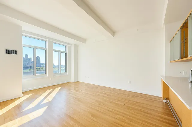$990,000 | Undisclosed Address | DUMBO