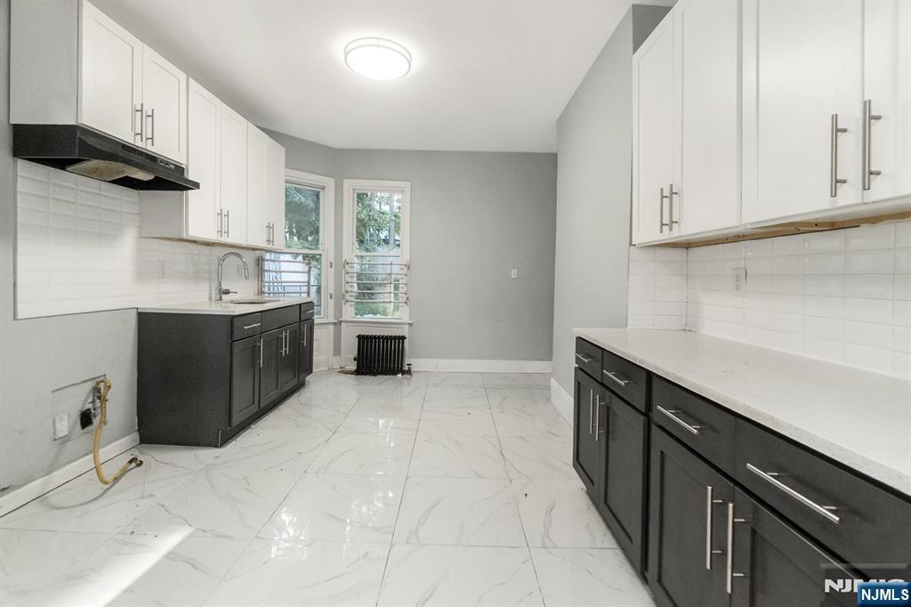 65 Grove Street Bloomfield, NJ 07003 - Photo 3 of 6