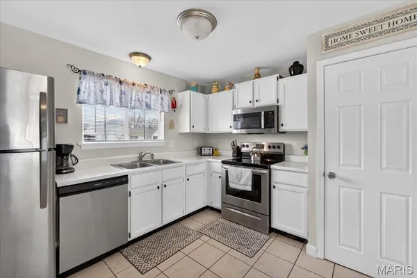 $165,000 | 761 Sugar Glen Drive, Unit 5, St. Peters, MO 63376