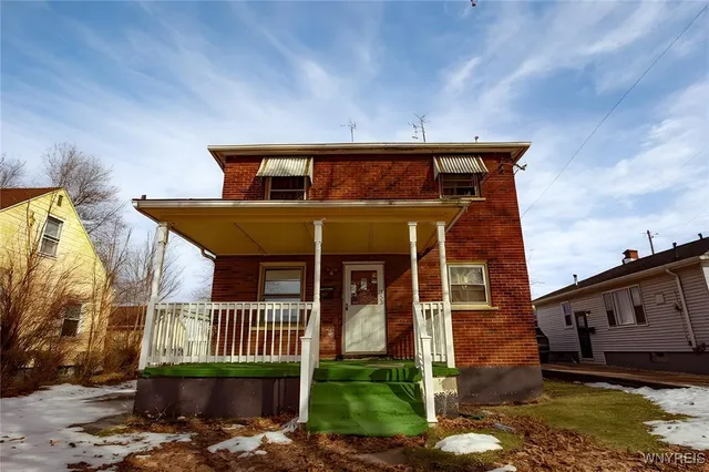 $190,000 | 353 38th Street, Niagara Falls, NY 14303