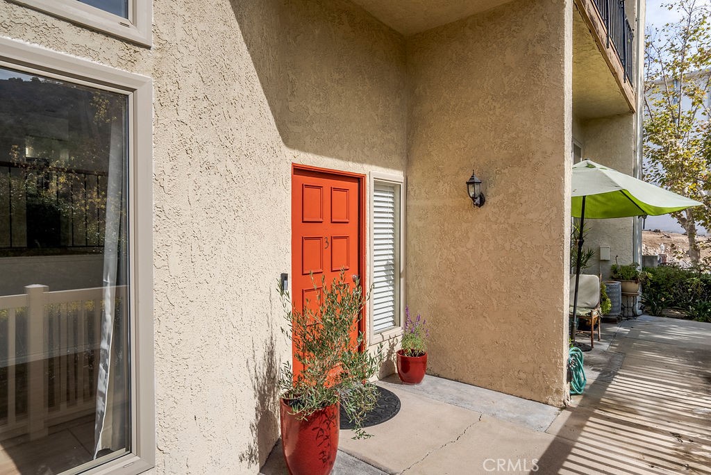 1881 Alpha Road, Unit 3 Glendale, CA 91208 - Photo 3 of 54 FRONT DOOR