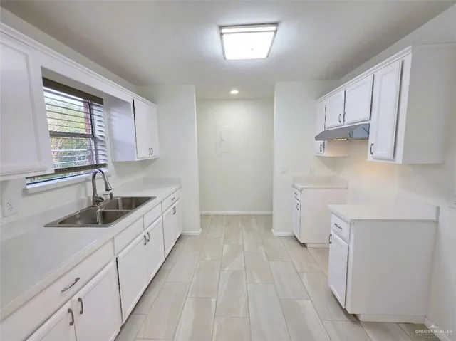 $163,900 | 1619 West 18th Street, Mission, TX 78572