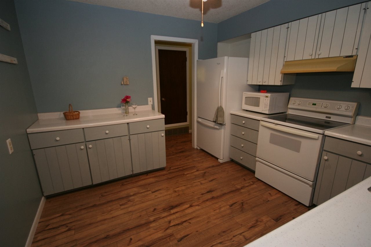 168 Country Club Road Williamsburg, IA 52361 - Photo 8 of 25 Gallery Image 8