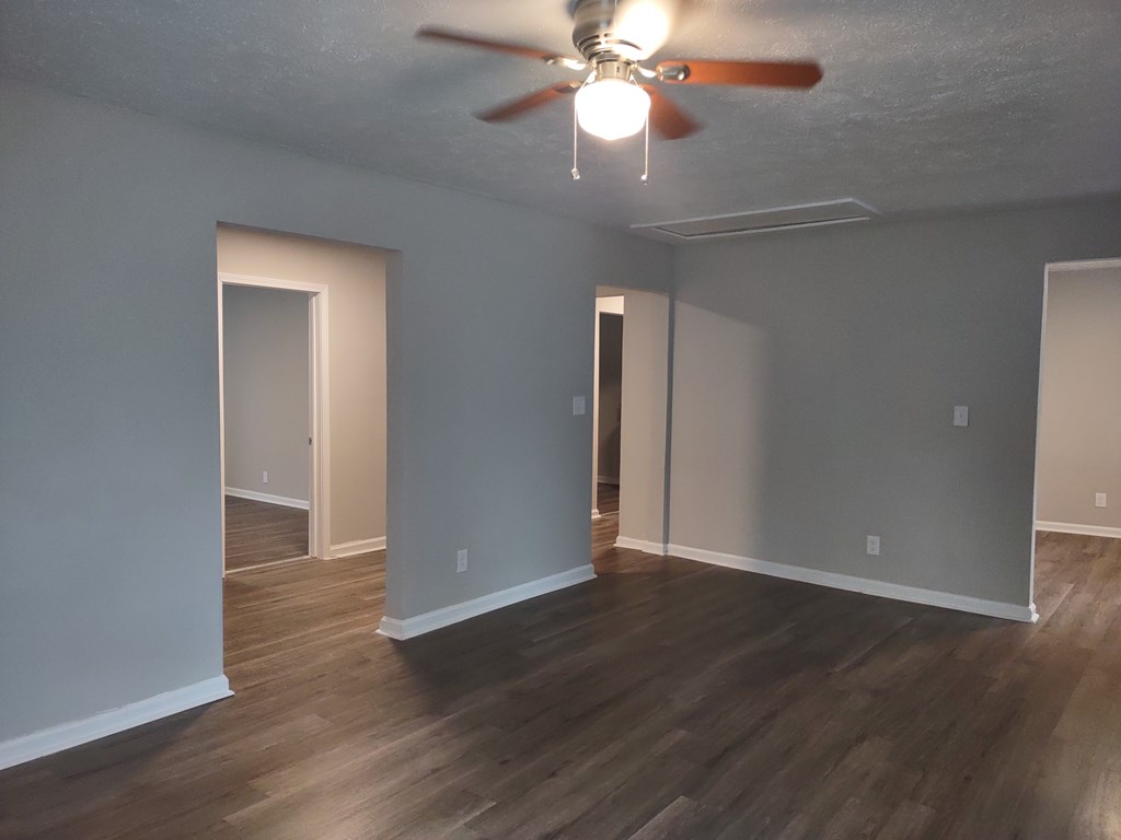 285 Youngs Mill Road LaGrange, GA 30241 - Photo 4 of 29