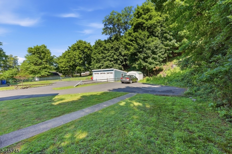 60 Martin Road Verona, NJ 07044 - Photo 4 of 36
