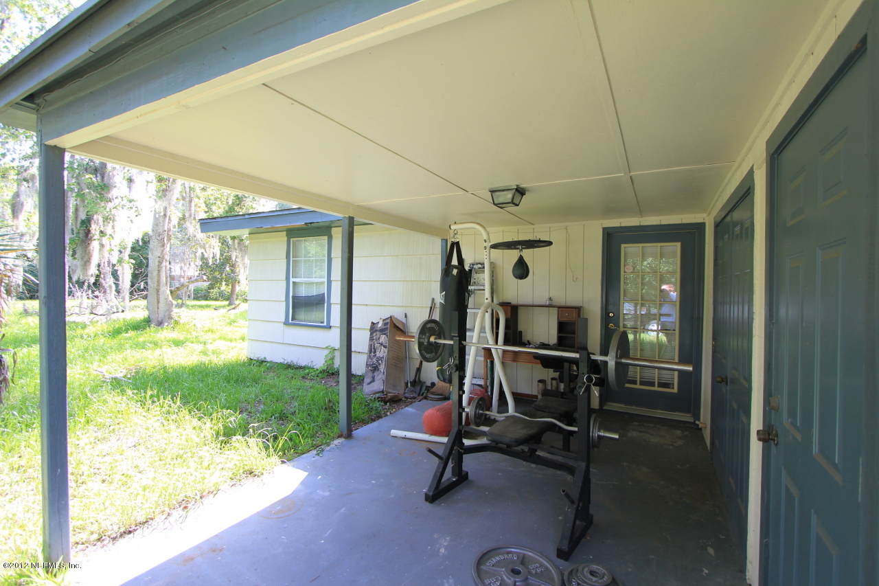 8830 Sanchez Road Jacksonville, FL 32217 - Photo 6 of 16 Back porch
