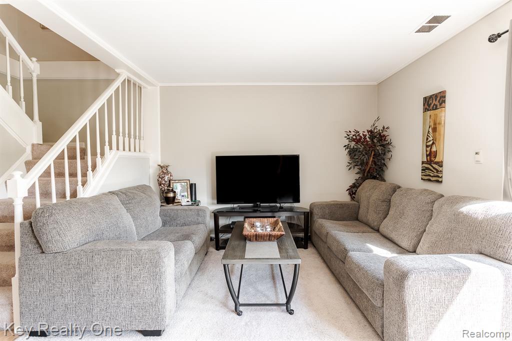1145 Marquette Court Rochester Hills, MI 48307 - Photo 13 of 39