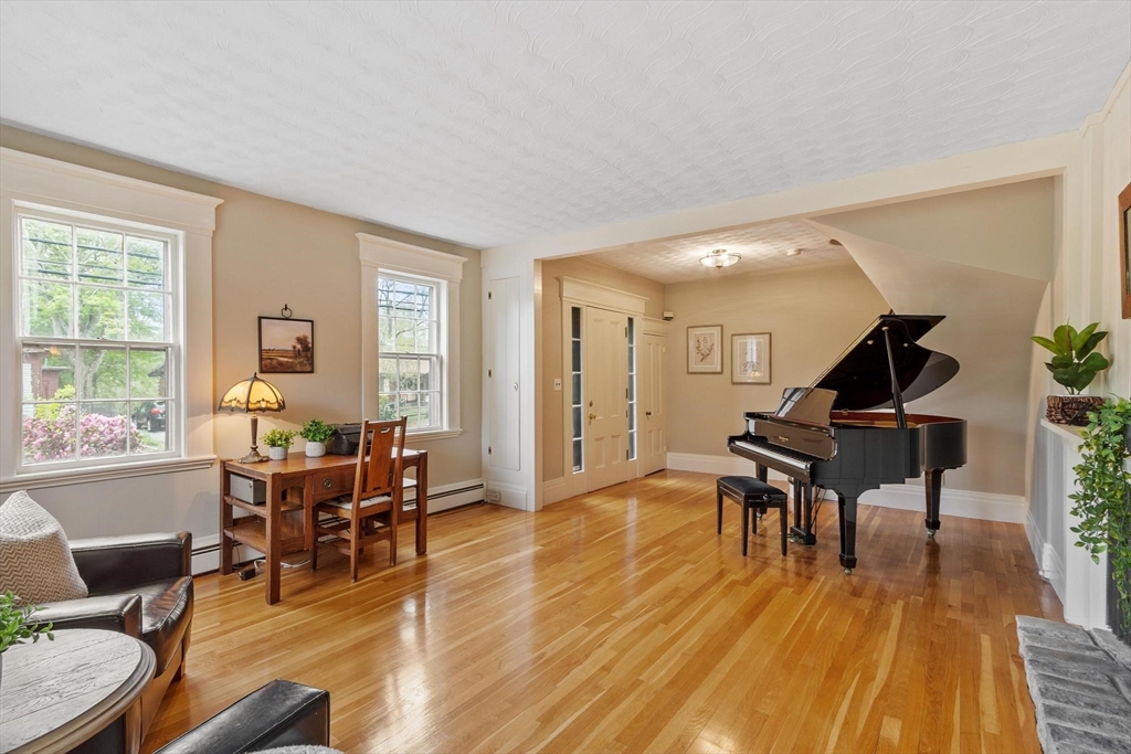 77 Centre Street Danvers, MA 01923 - Photo 5 of 41