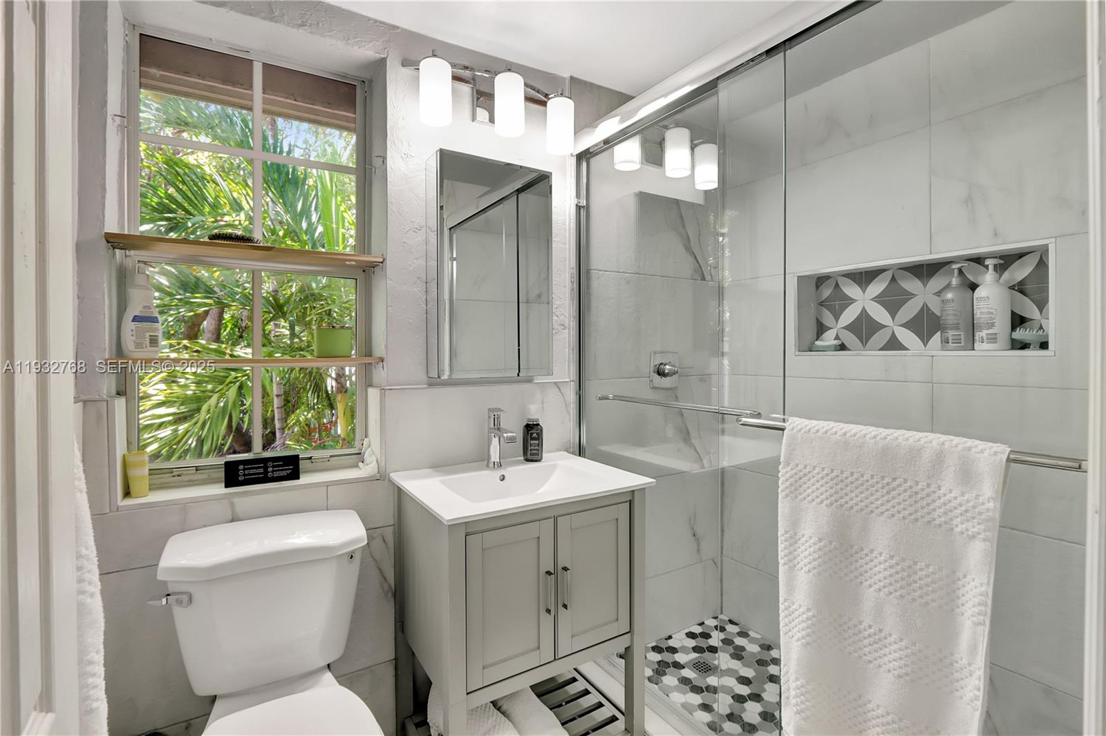 3375 Southwest 29th Terrace, Unit 1 Miami, FL 33133 - Photo 16 of 17