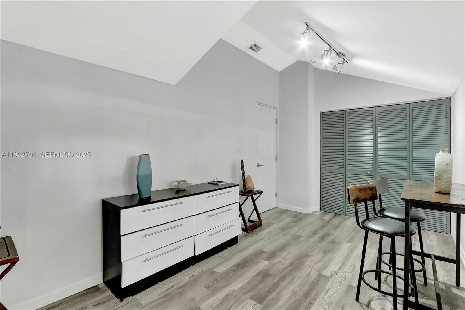 3375 Southwest 29th Terrace, Unit 1 Miami, FL 33133 - Photo 7 of 17