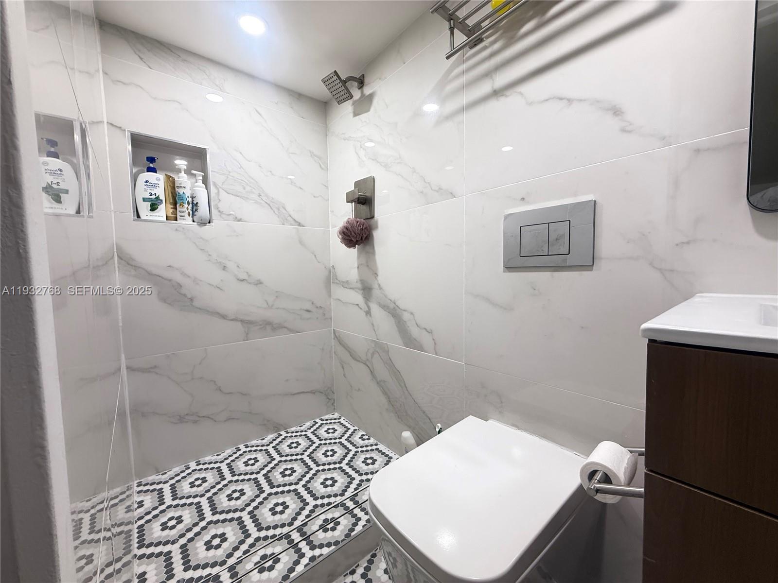 3375 Southwest 29th Terrace, Unit 1 Miami, FL 33133 - Photo 9 of 17