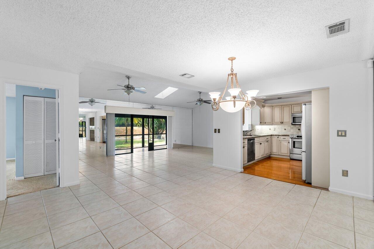 8950 Southwest 22nd Street, Unit A Boca Raton, FL 33433 - Photo 16 of 35 Family/Dining/Kitchen