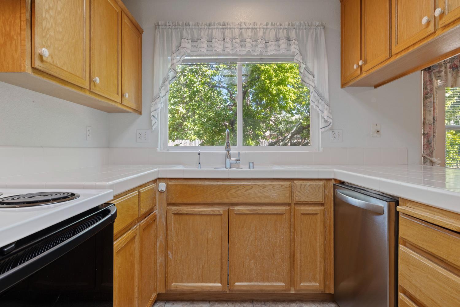 2223 Shire Way Turlock, CA 95380 - Photo 12 of 28