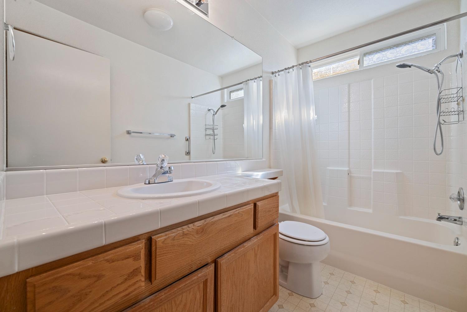 2223 Shire Way Turlock, CA 95380 - Photo 23 of 28