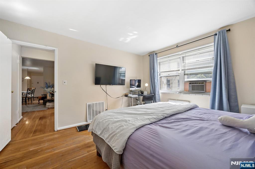 2215 North Central Road, Unit 4A Fort Lee, NJ 07024 - Photo 11 of 16