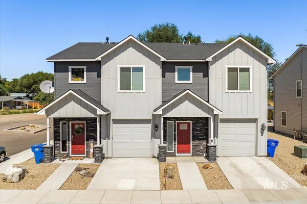 $1,800,000 | 701 East Bates Avenue, Parma, ID 83660