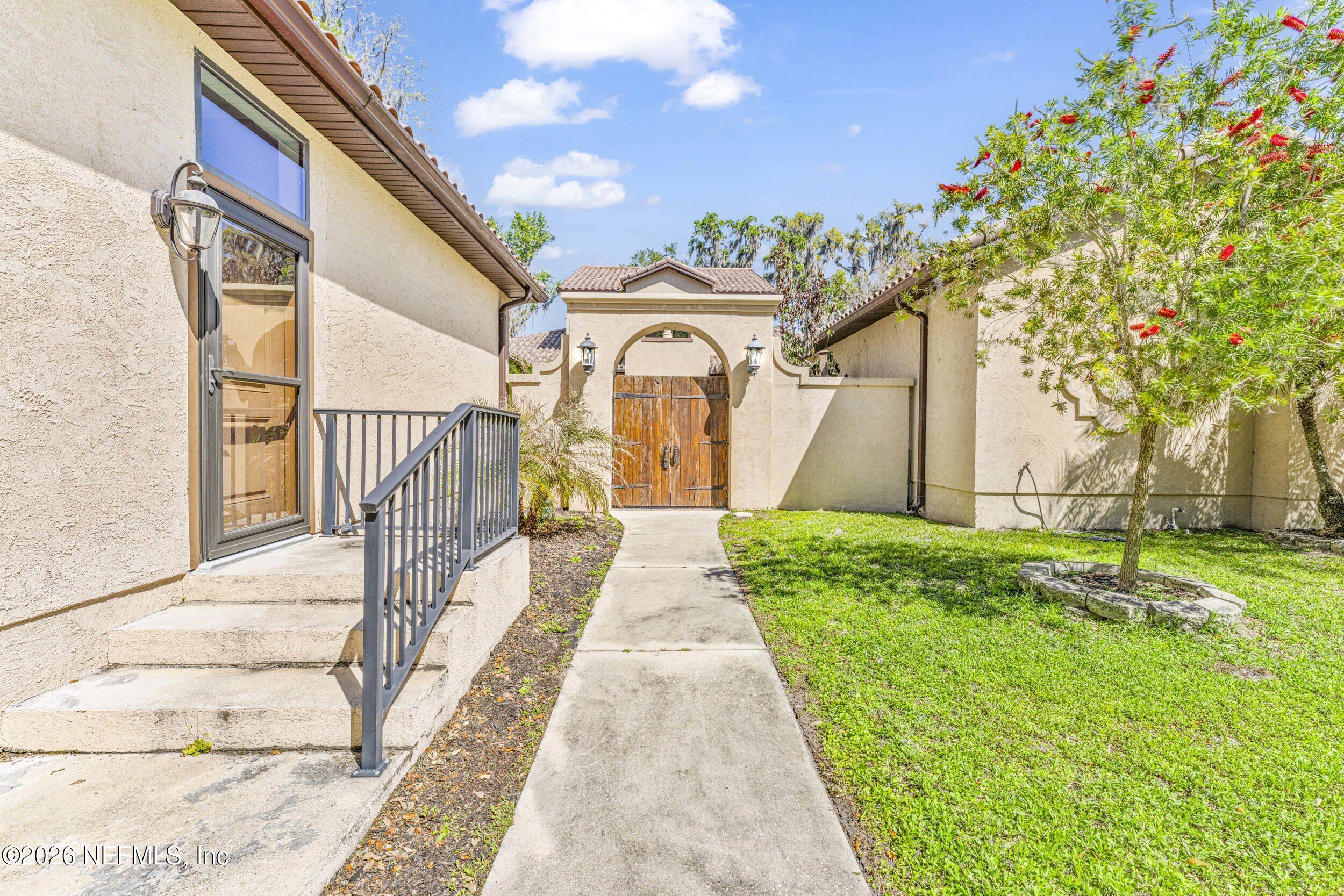 530 Clifton Road Crescent City, FL 32112 - Photo 23 of 69 Front of House