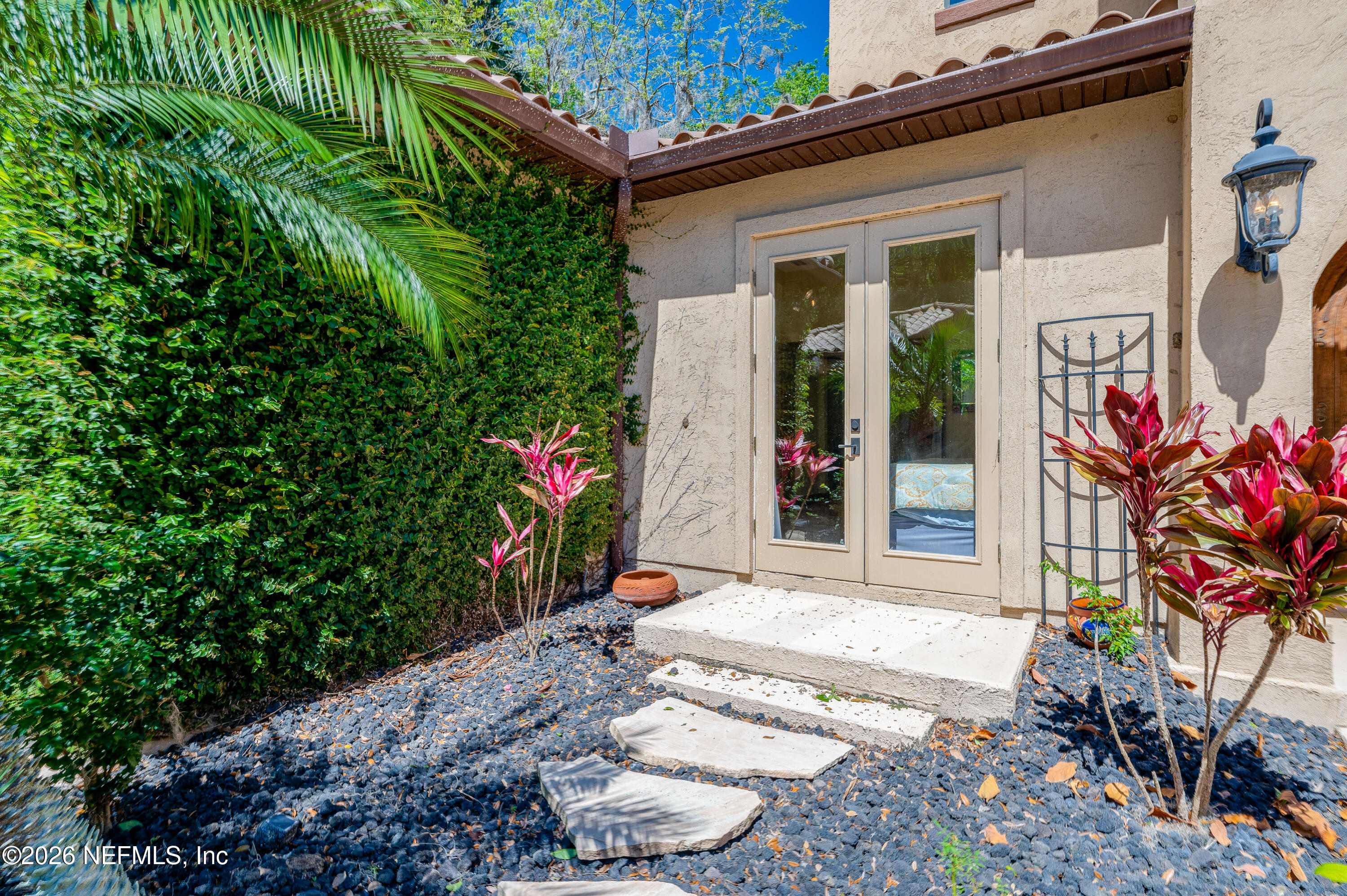 530 Clifton Road Crescent City, FL 32112 - Photo 33 of 69 Courtyard