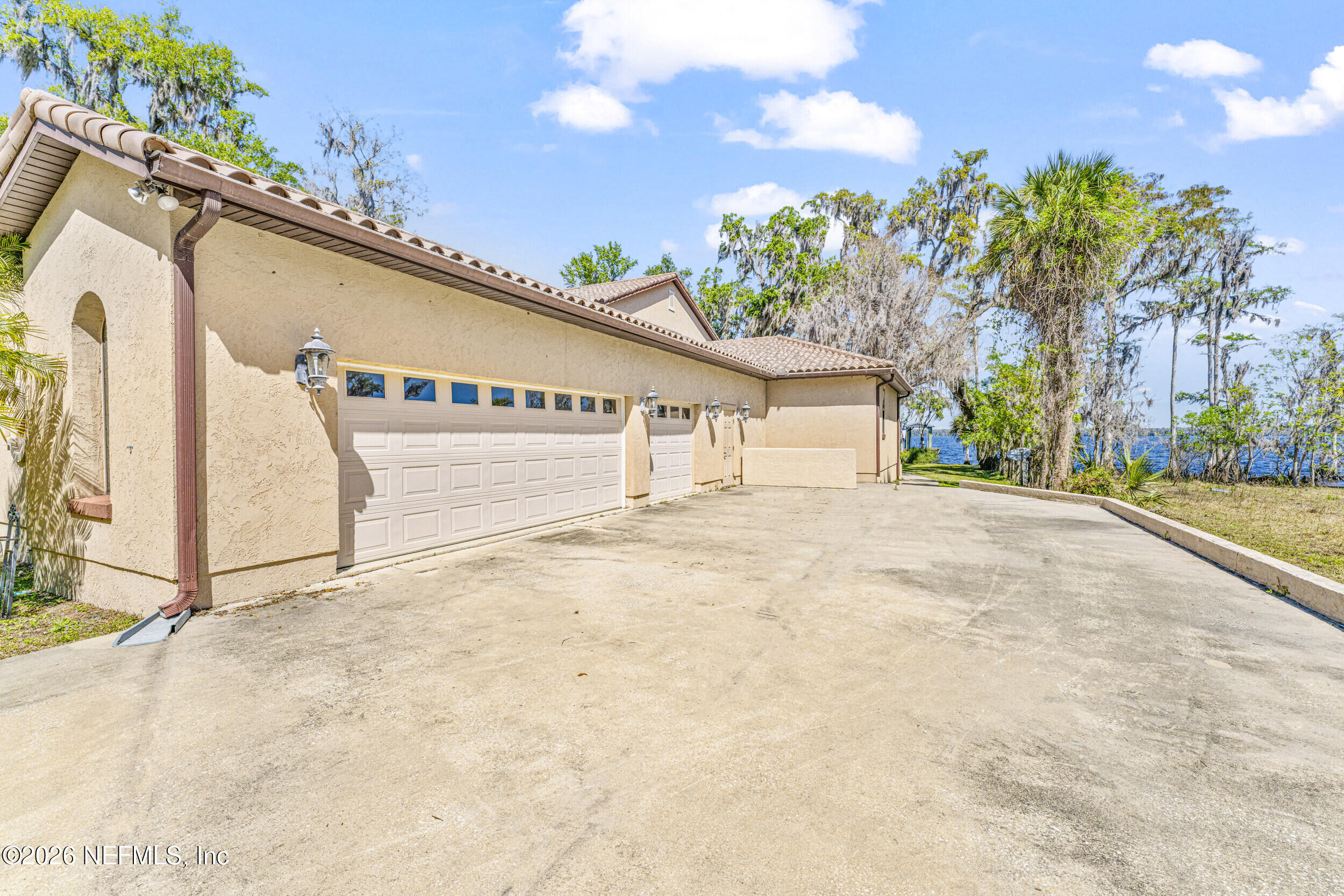 530 Clifton Road Crescent City, FL 32112 - Photo 50 of 69 Garages