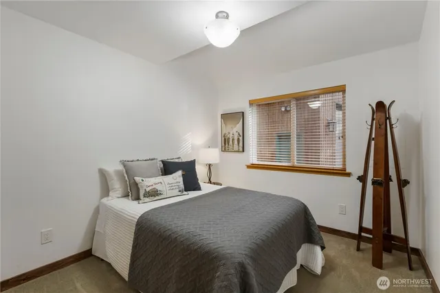 $1,095,000 | 62307 Meadow Way East, Enumclaw, WA 98022