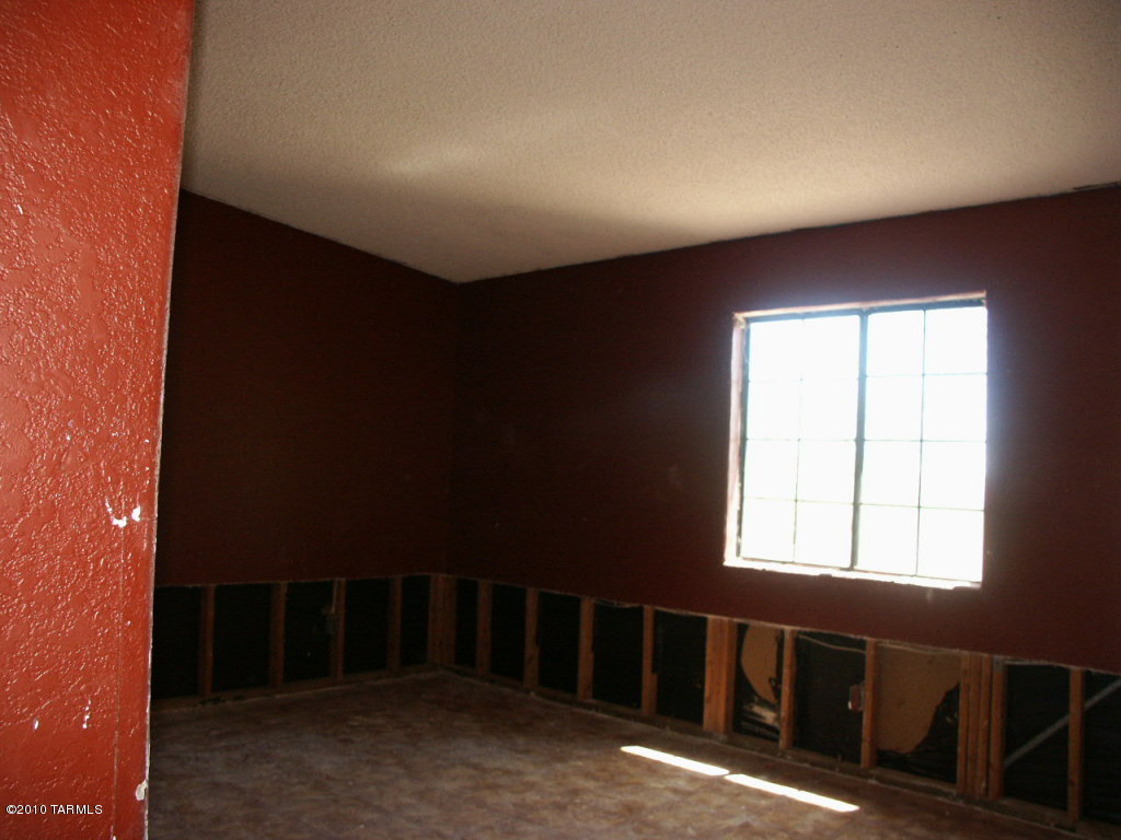 1372 North Ocotillo Road Benson, AZ 85602 - Photo 3 of 10