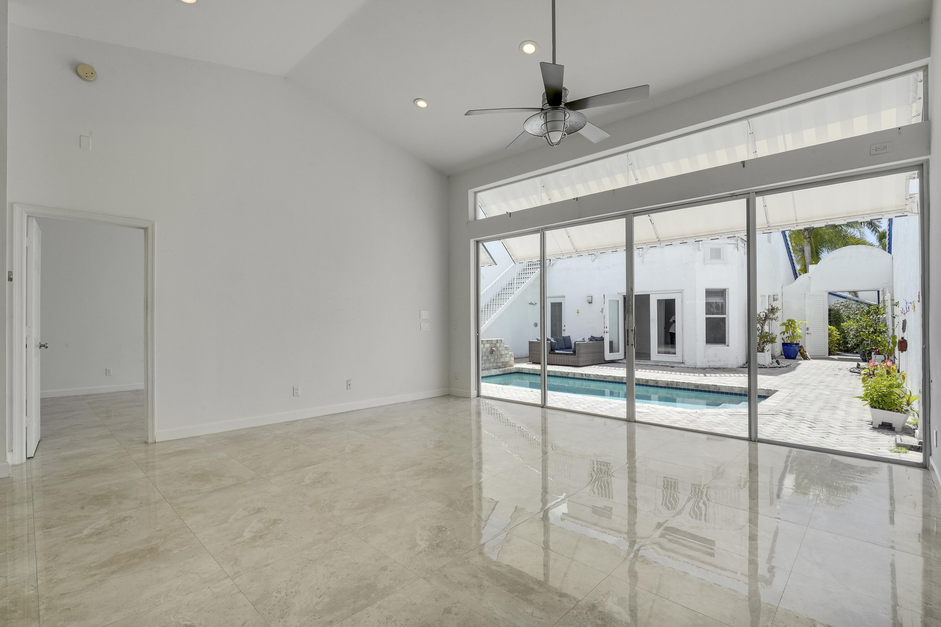 3703 Mykonos Court Boca Raton, FL 33487 - Photo 13 of 48 House-20