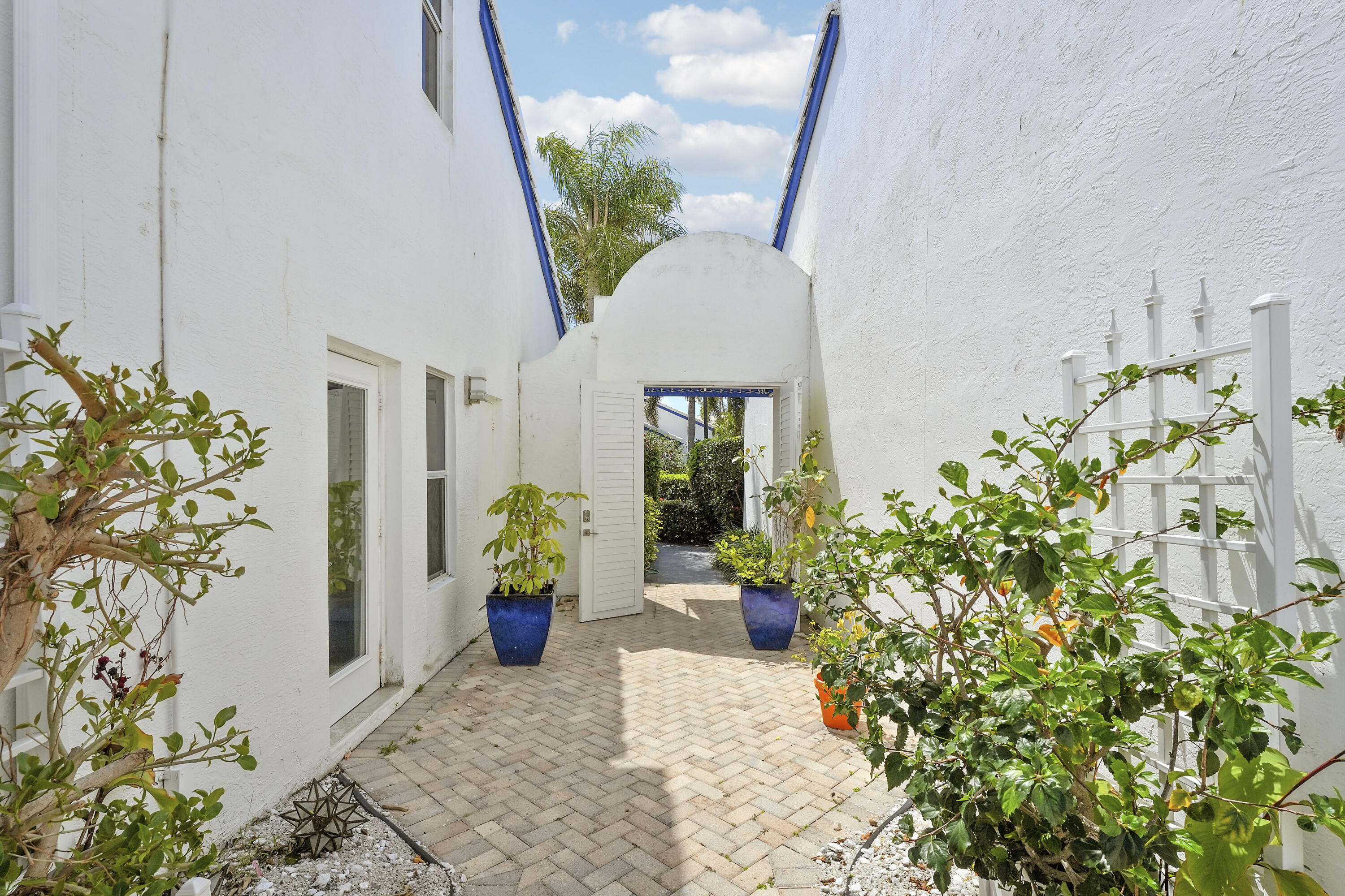3703 Mykonos Court Boca Raton, FL 33487 - Photo 37 of 48 House-3