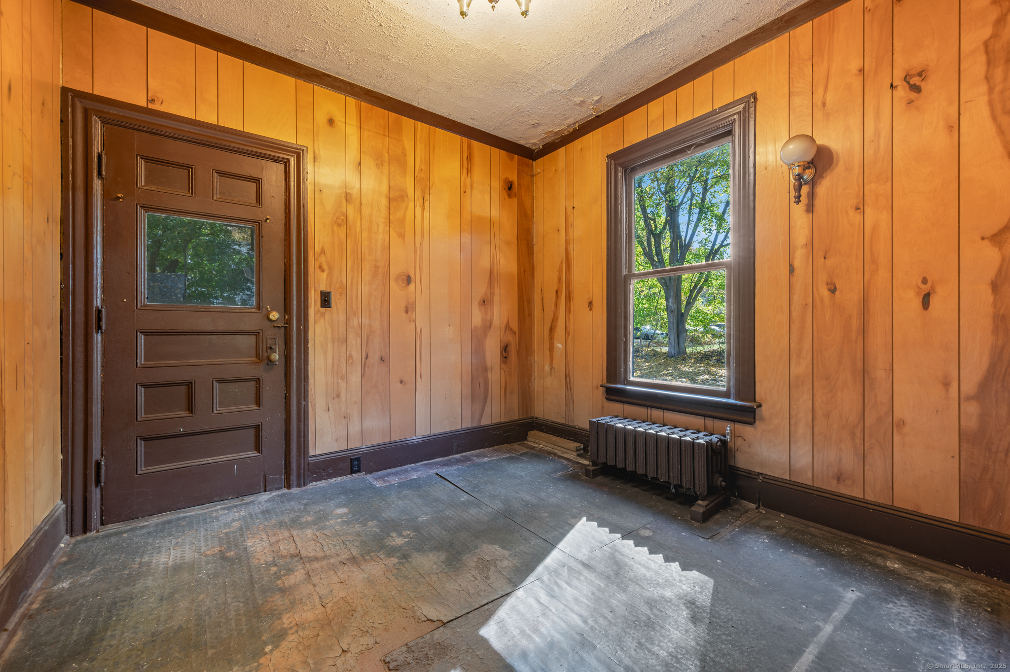 124 River Road Willington, CT 06279 - Photo 19 of 38 a view of front door with yard