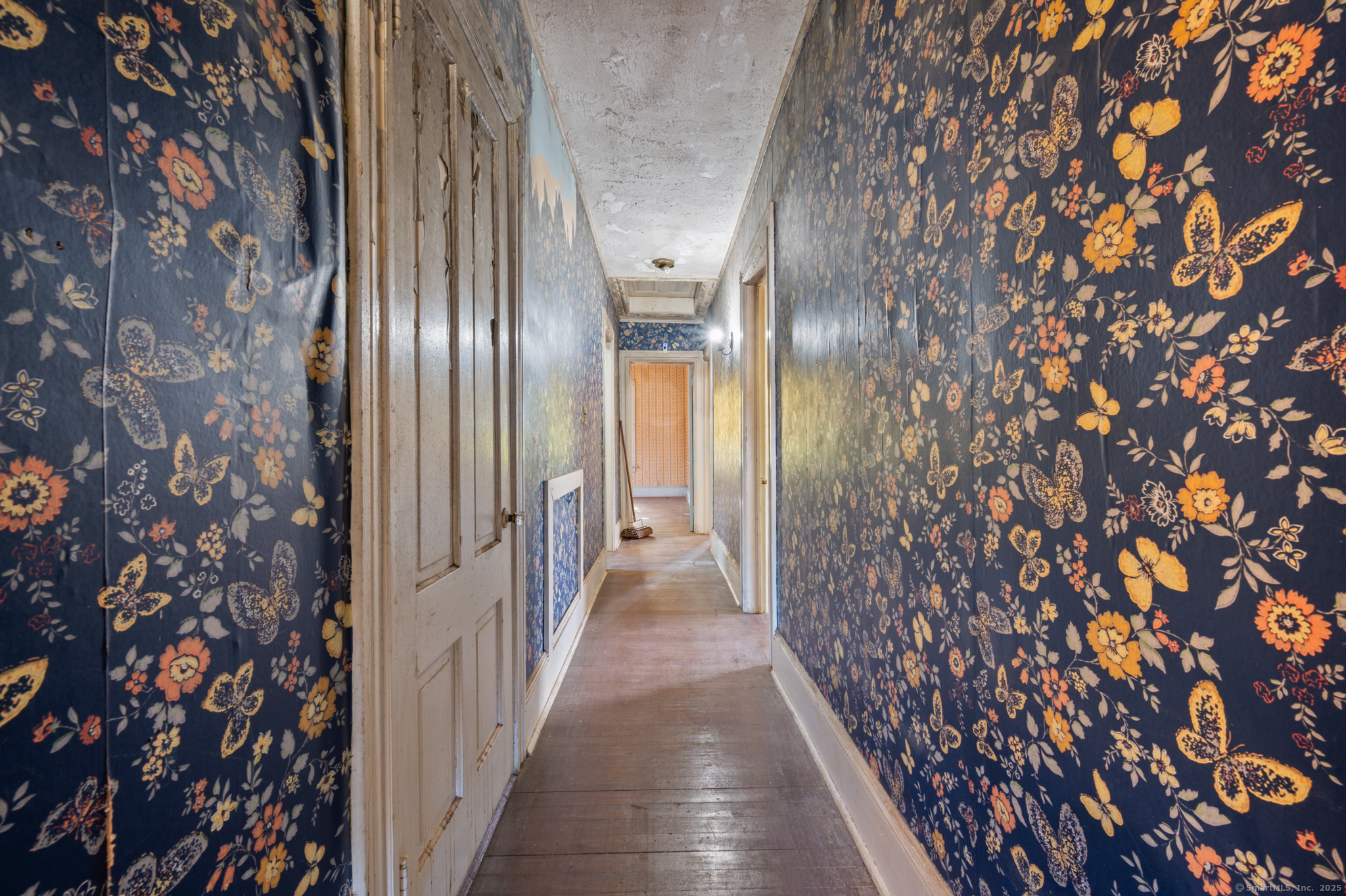 124 River Road Willington, CT 06279 - Photo 32 of 38 a view of gallery with windows