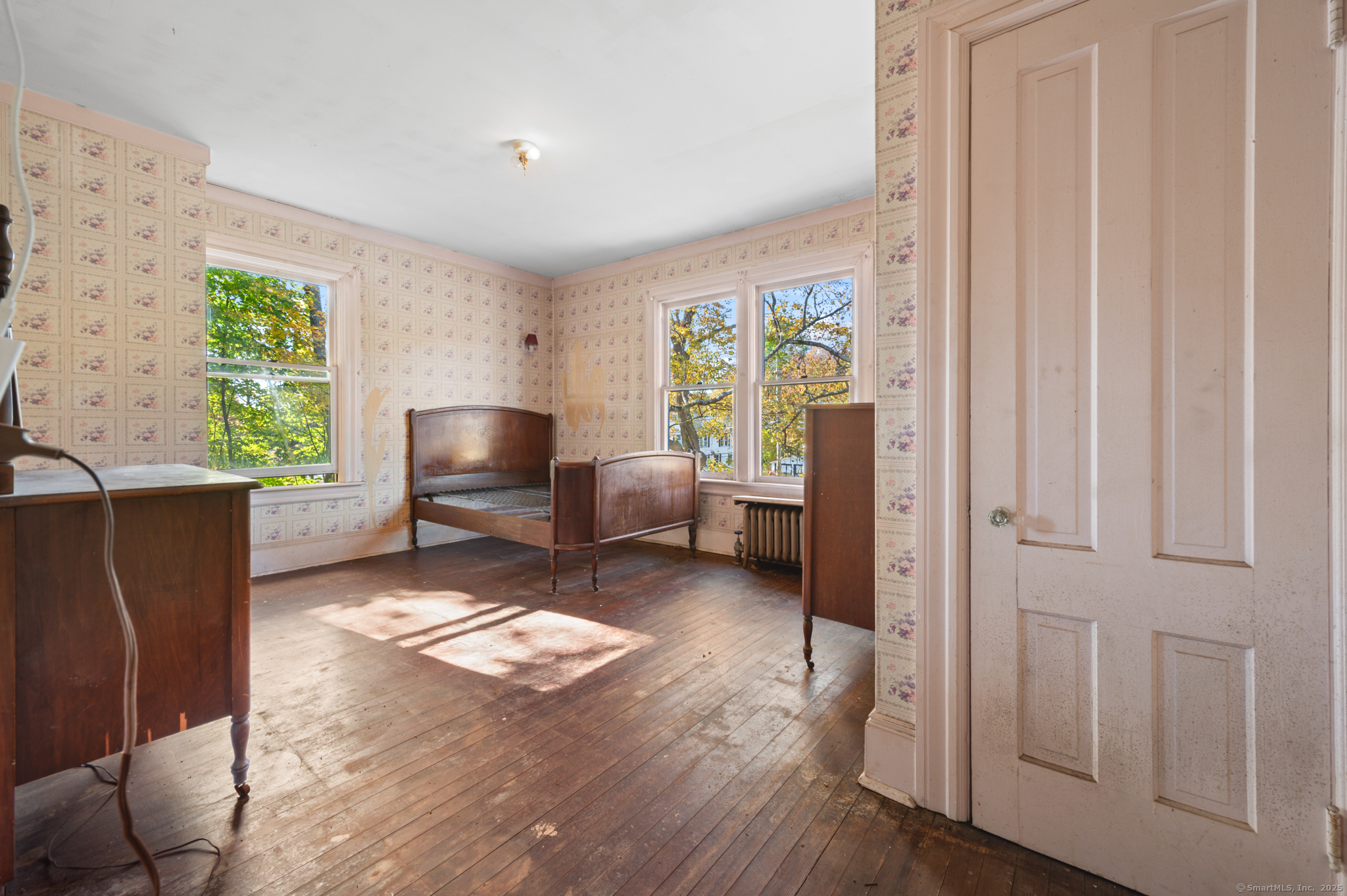 124 River Road Willington, CT 06279 - Photo 35 of 38 a living room with furniture and a large window