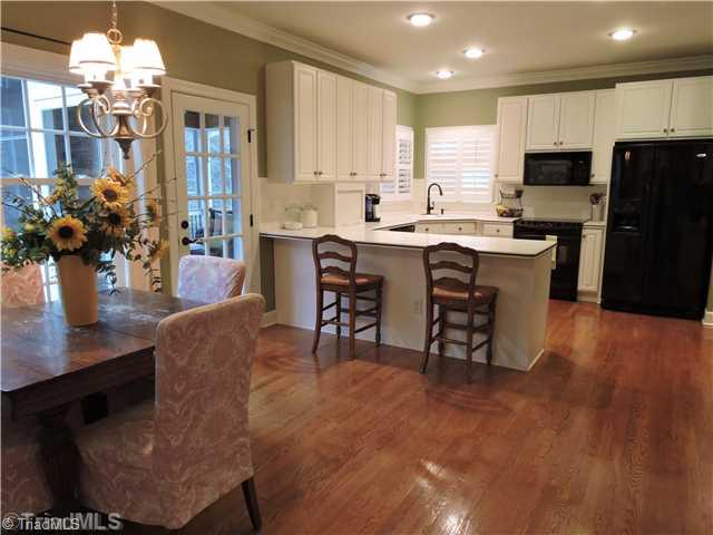 3225 Cross Tree Road Winston-Salem, NC 27106 - Photo 6 of 16 Kitchen. Kitchen and breakfast area