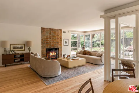 $1,595,000 | 1535 Scenic Drive, Pasadena, CA 91103