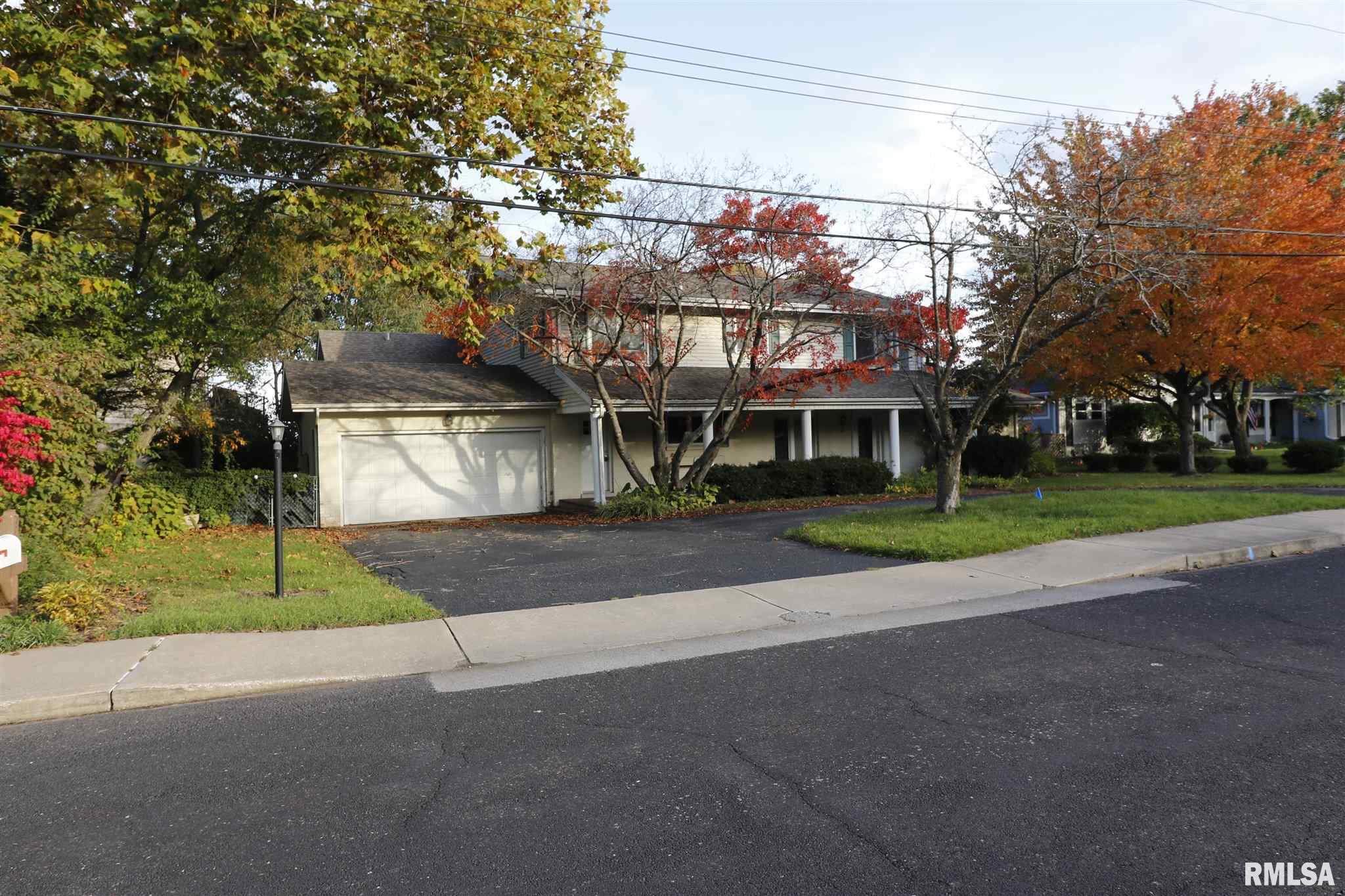 360 East High Point Road Peoria, IL 61614 - Photo 5 of 10 Gallery Image 5