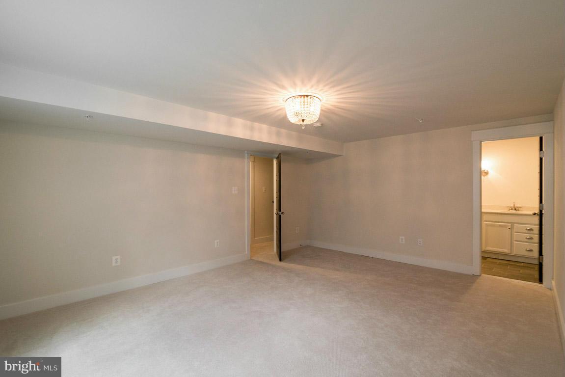 6940 Meadowlake Road New Market, MD 21774 - Photo 14 of 26 Interior (General)