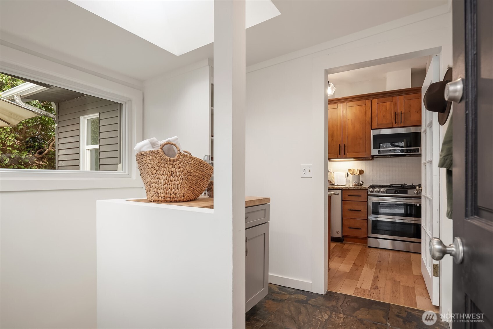 5017 35th Avenue Southwest Seattle, WA 98126 - Photo 15 of 29