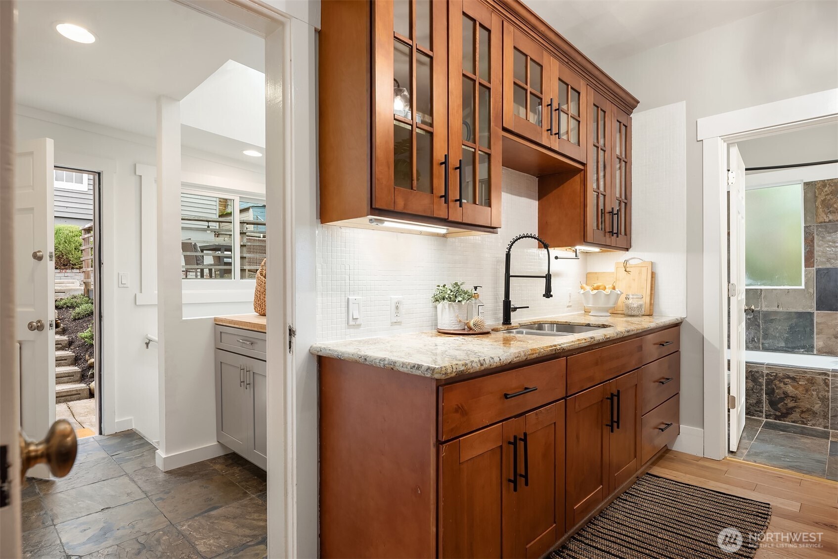 5017 35th Avenue Southwest Seattle, WA 98126 - Photo 10 of 29